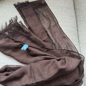 Vera Wang Brown with bronze shimmer scarf